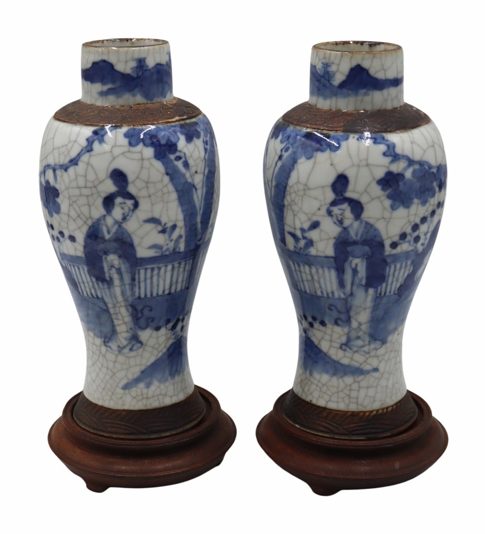 Pair of Chinese Blue and White Crackle Glaze Vases (1 of 12)