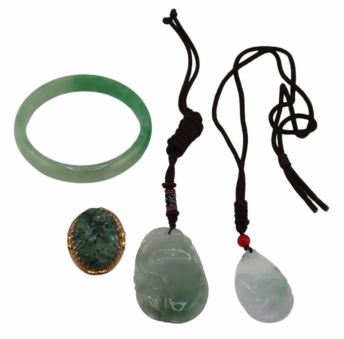 Collection of Jade & Carved Objects. (1 of 6)