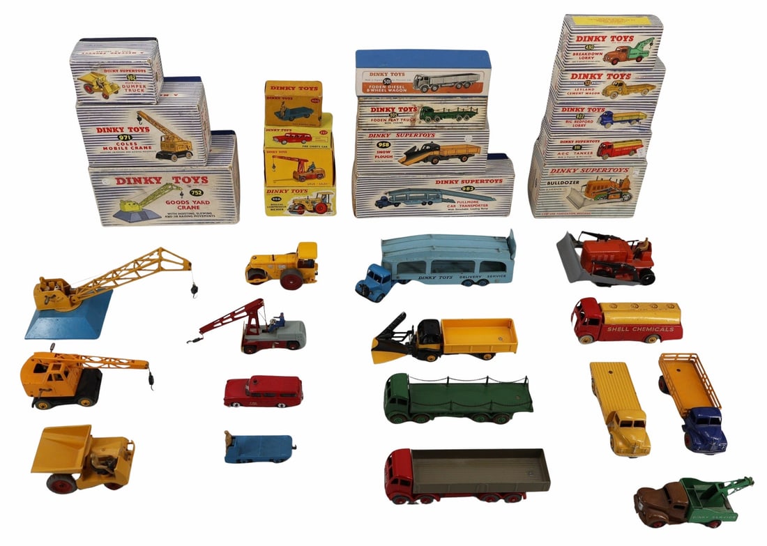 Instant Collection of Vintage Dinky Toys in Boxes. (1 of 13)