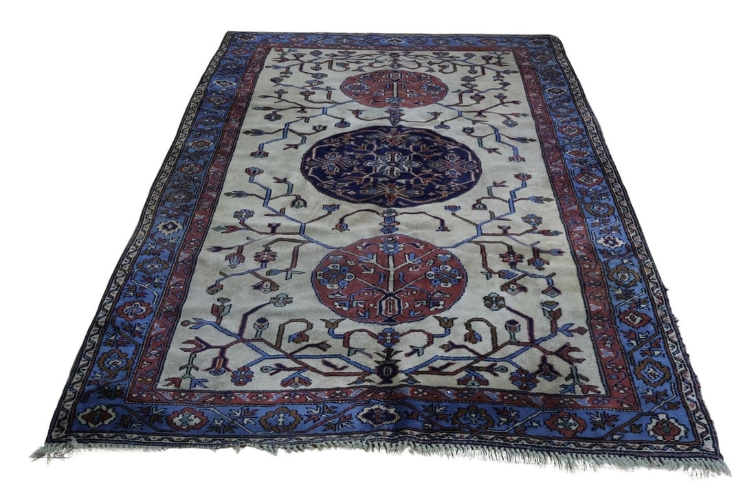 Semi Antique & Finely Hand Knotted Carpet. (1 of 8)