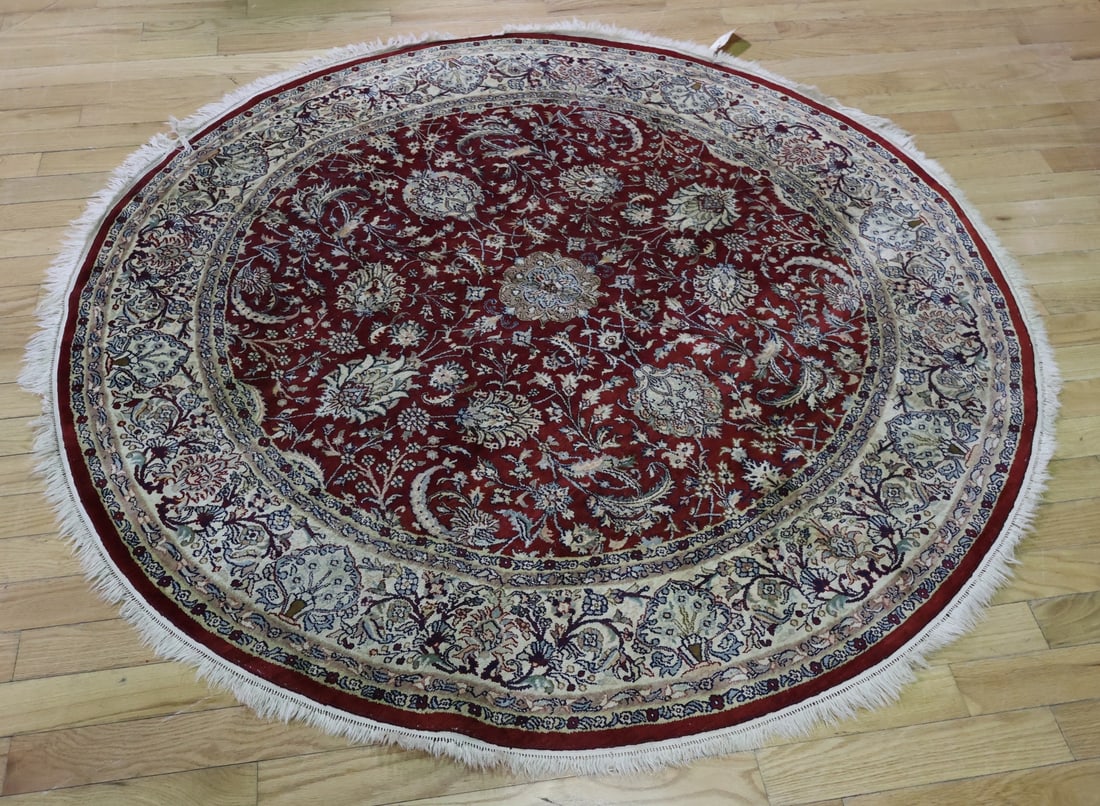 Vintage And Finely Hand Knotted Round Carpet. (1 of 4)