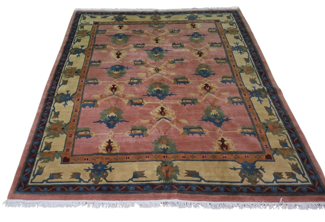 Vintage And Finely Hand Knotted Tufenkian Carpet: Good size with nice bright colors. From a Larchmont, NY estate. - Dimensions: 11ft 6" x 8ft 9".