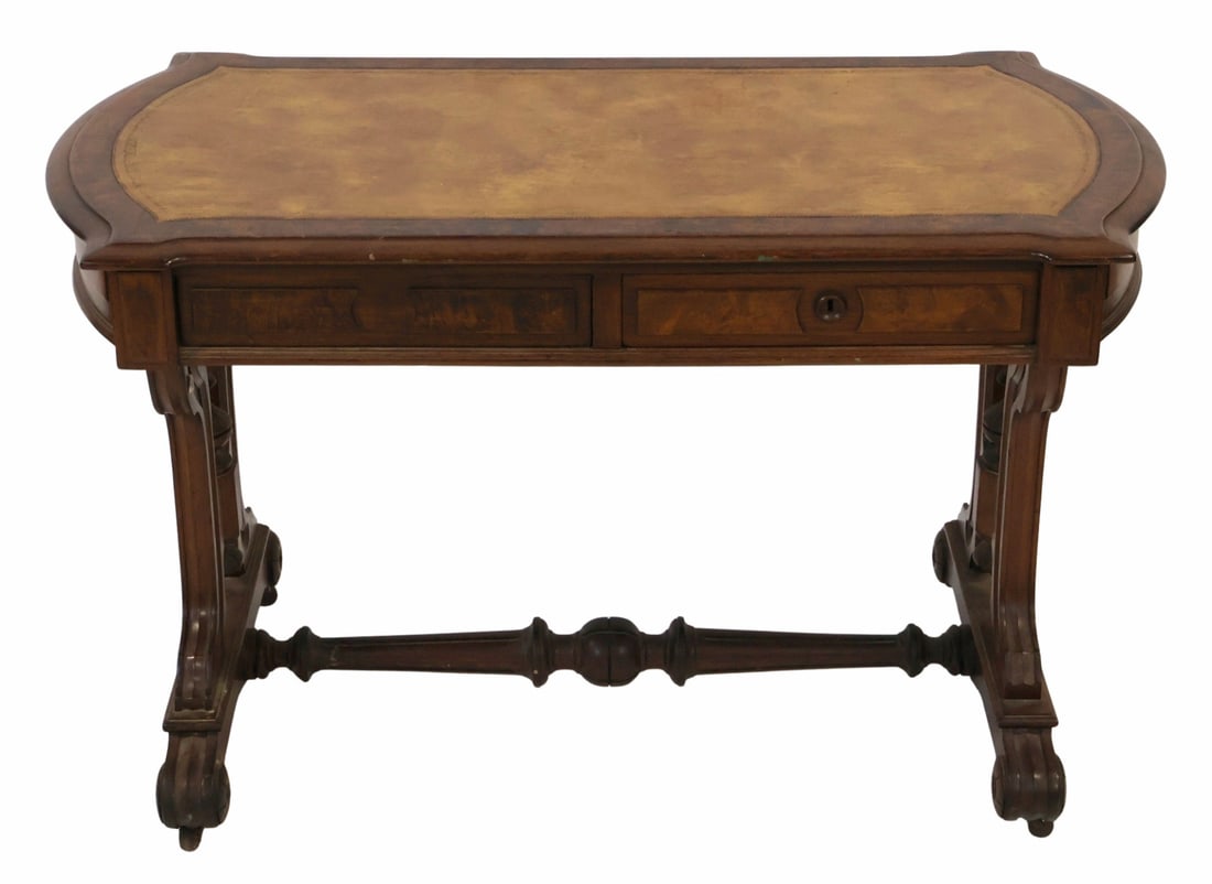 Victorian Walnut Leathertop Desk. (1 of 6)