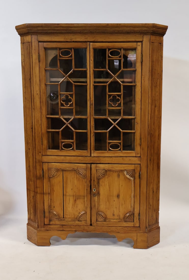 Antique Pine Corner Cabinet. - 2