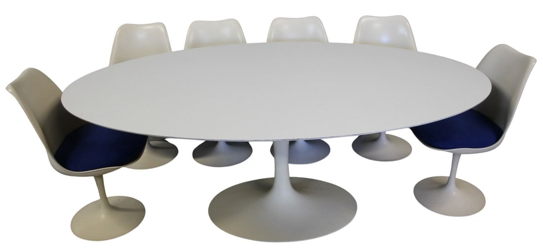 Midcentury Knoll Saarinen Table And 6 Chairs. (1 of 10)
