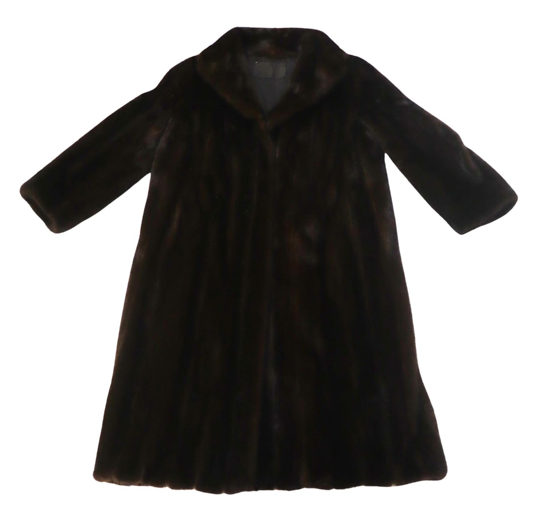 COUTURE. Emilio GUCCI Full Length Fur Coat. (1 of 10)