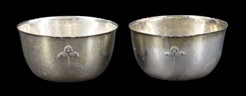 SILVER. Pr Dutch .833 Silver Hammered Bowls (1 of 8)