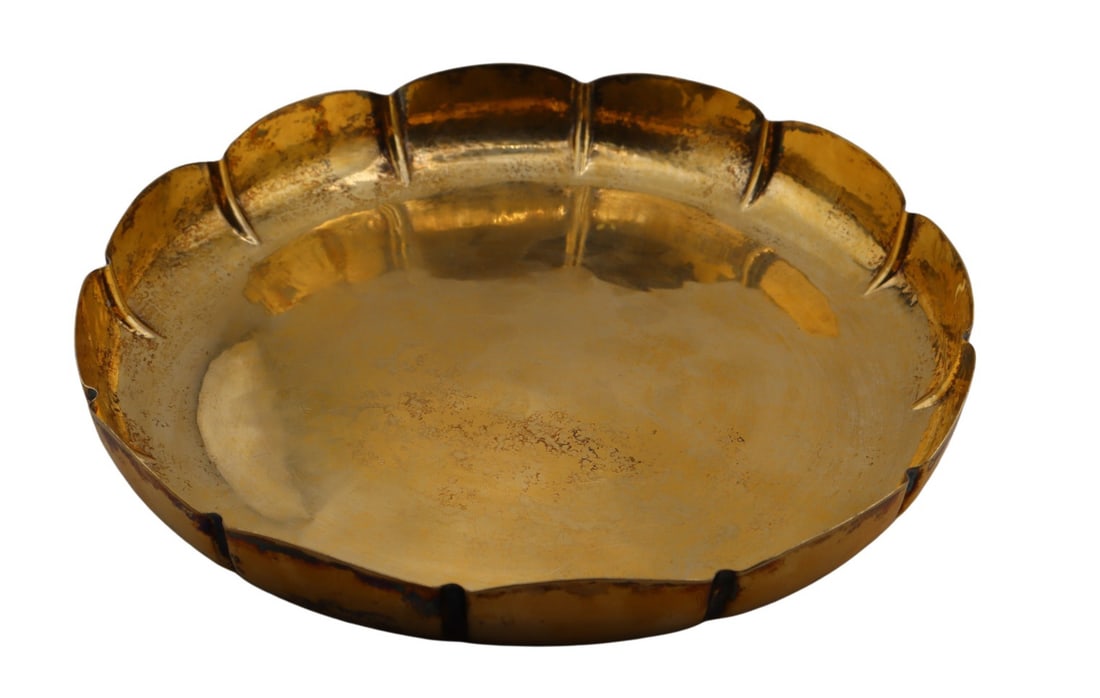 SILVER. Irish Gilt Silver Strawberry Dish. (1 of 7)