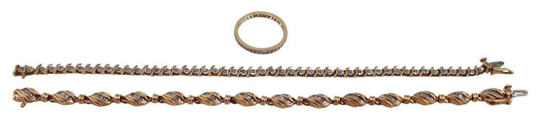 JEWELRY. Gold and Diamond Jewelry Grouping. (1 of 9)
