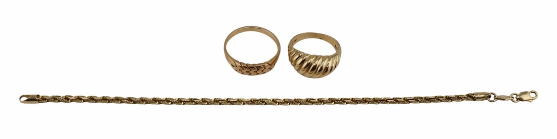 JEWELRY. Gold Jewelry Collection. (1 of 8)