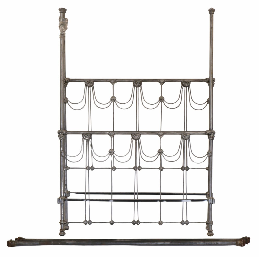 Vintage Pewter Style Metal Bed. (1 of 4)