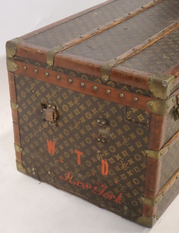 COUTURE. Louis Vuitton Monogrammed Steamer Trunk. - 8
