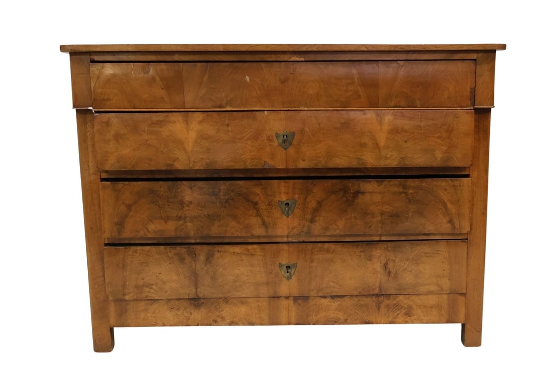 Antique Biedermeier Style 4 Drawer Dresser. (1 of 8)