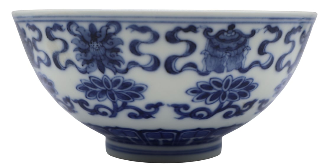 E&J Frankel Chinese Blue and White Porcelain Bowl. (1 of 10)