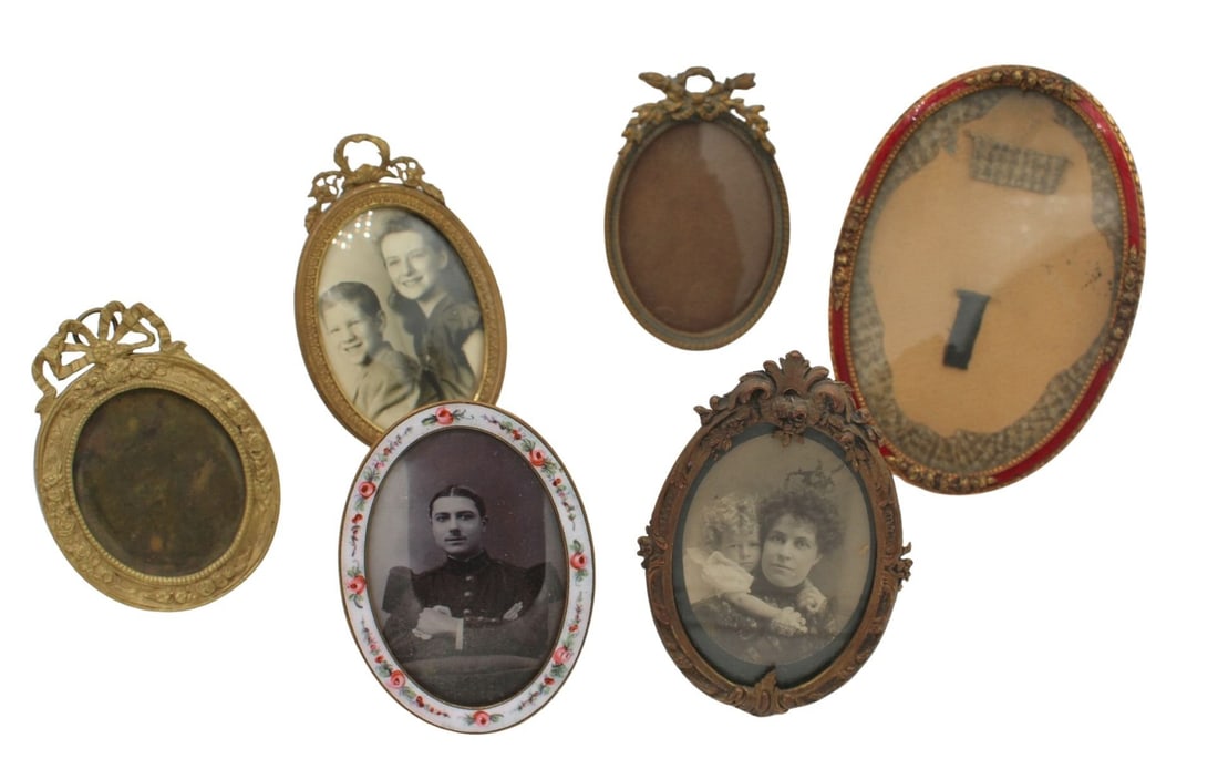 6 Of The Finest Fine Quality Gilt Bronze Frames. (1 of 9)