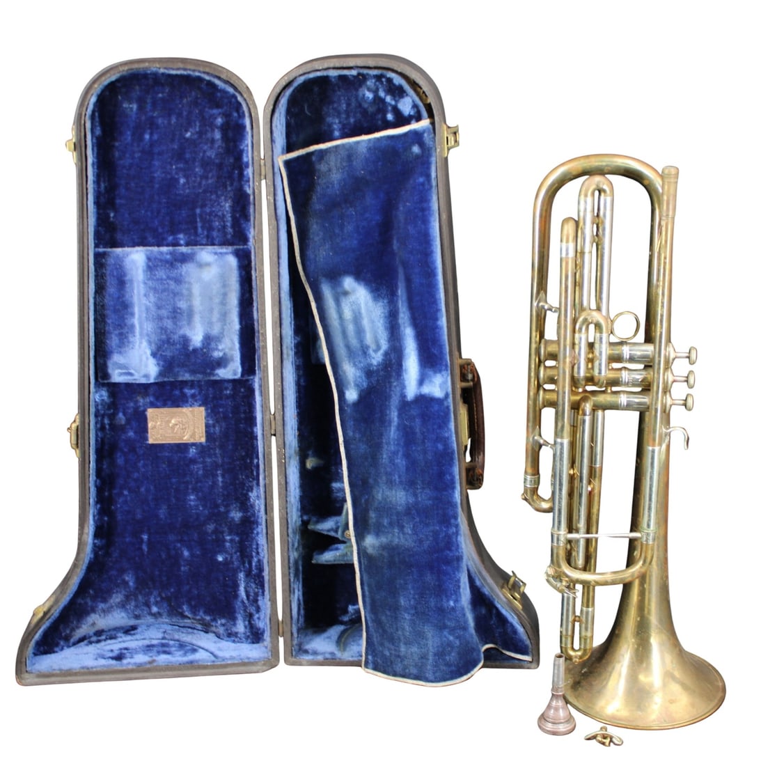 Vincent Bach Stradivarius Trumpet In Hard Case (1 of 5)