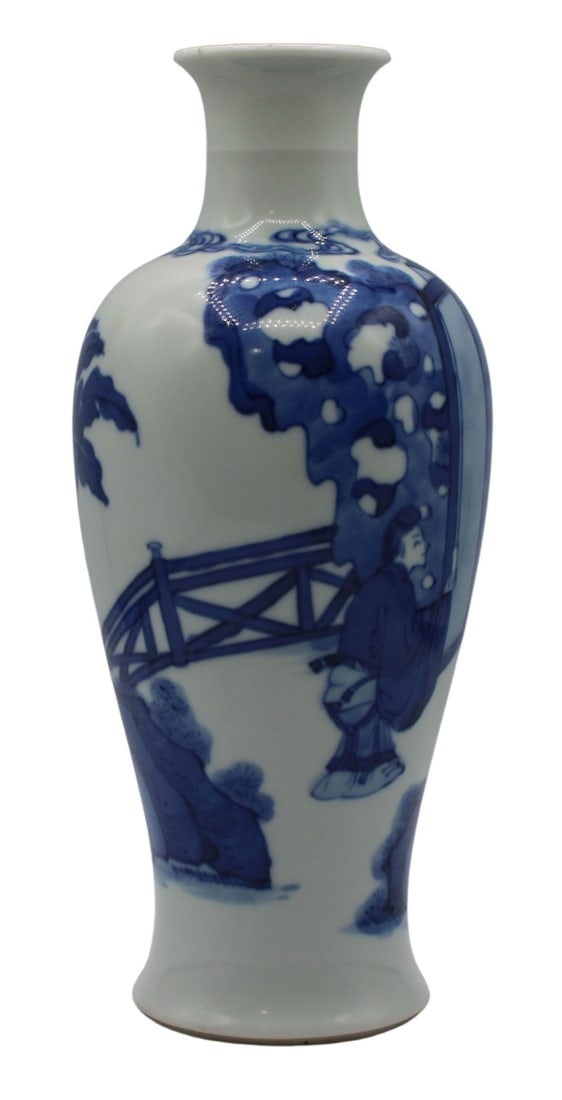 Chinese Blue & White Vase with Figurines. (1 of 11)