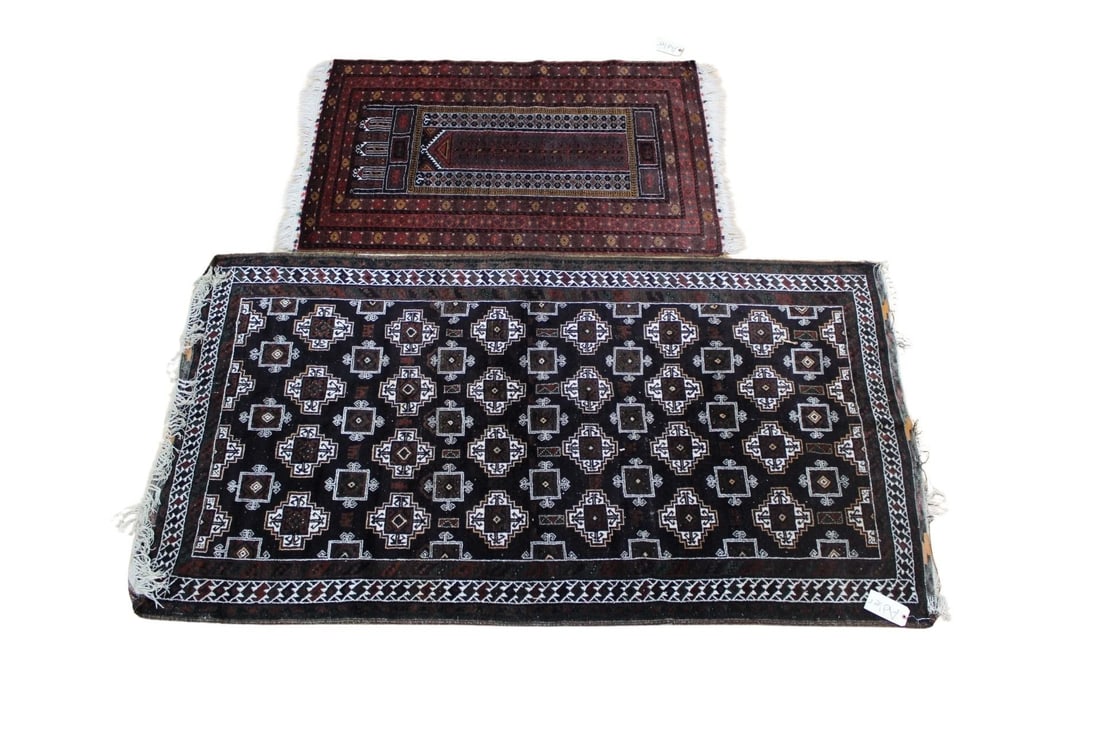 2 Vintage & Finely Hand Knotted Carpets.: Nice sizes, patterns and colors. From a Waccabuc, NY estate. - Dimensions: 3ft 1" x 4ft 8" & 7ft 5" x 4ft