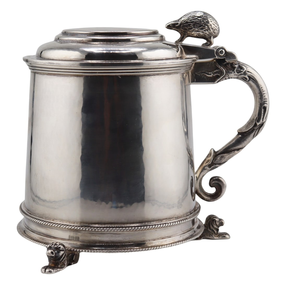 SILVER. G Payne & Son English Silver Tankard. (1 of 15)