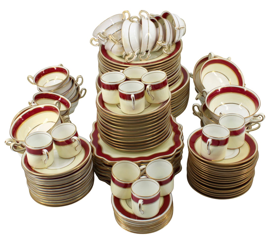 Large Service Of Wedgwood Porcelain. (1 of 8)