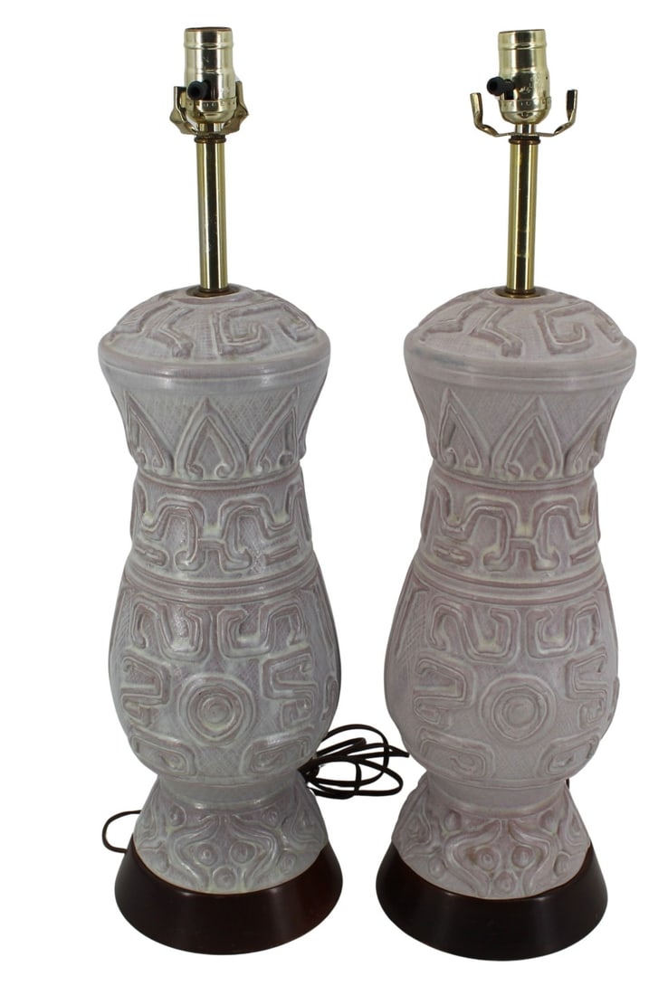 Pair of White Ceramic Lamps Att'd To G. Thurston: A pair of white ceramic Mid-Century modern lamps (attributed to Gerald Thurston). Apparently unsigned. From a Bronx, NY estate. Dimensions: Ceramic "urn" 16.5" h; overall 26.5" h.