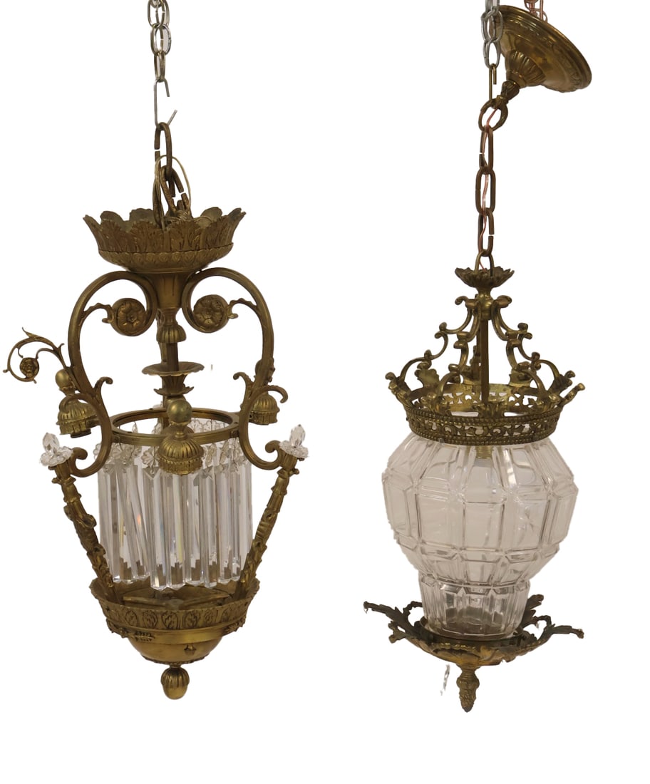 2 Antique Bronze Lantern Chandeliers. (1 of 8)