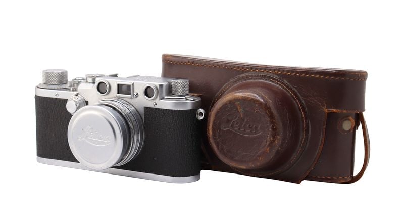 Leica IIIc Camera and a Summitar 50mm f/20 Lens (1 of 14)