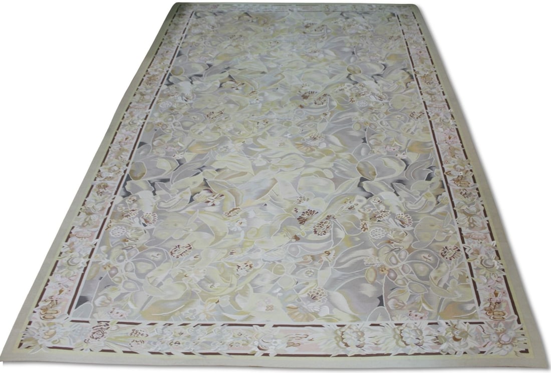 Large & Magnificent Custom Made Aubusson Carpet. (1 of 13)
