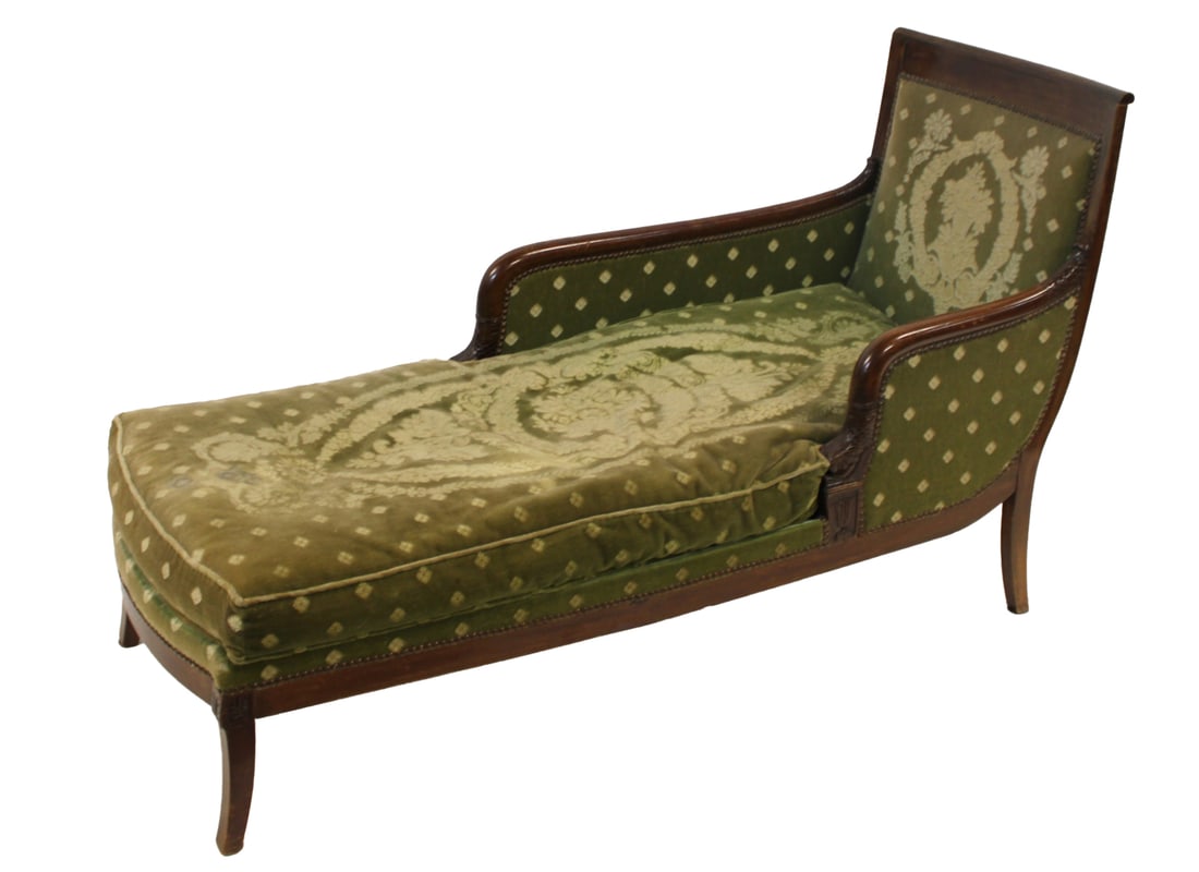 Vintage and Fine Quality Upholstered Recamier. (1 of 6)