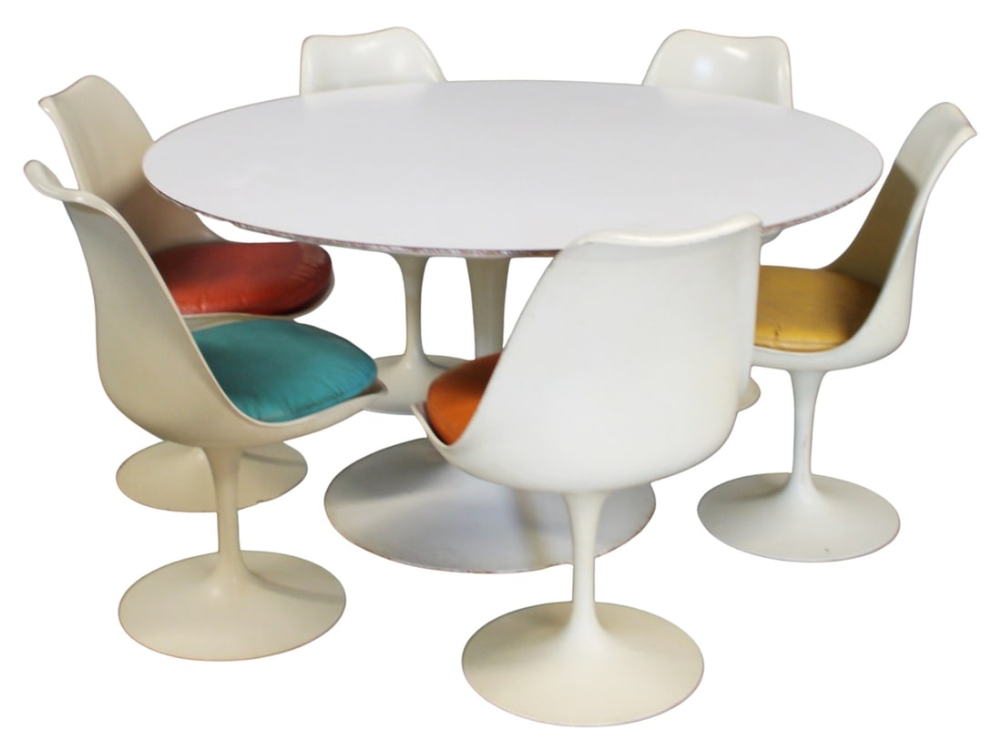 Midcentury Knoll Saarinen Tulip Table & 6 Chairs. (1 of 11)