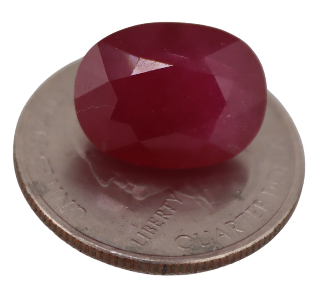 JEWELRY. (1) Loose Oval Faceted Ruby.: From a Scarsdale, NY estate.