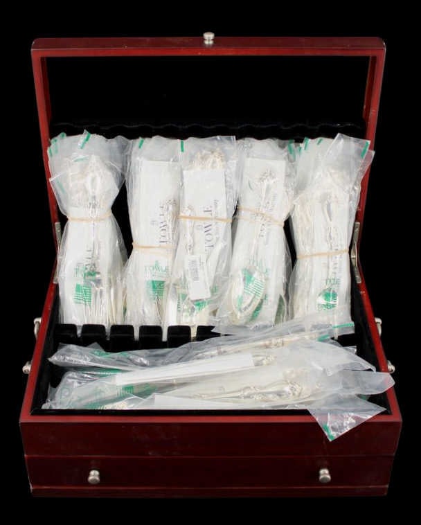 STERLING Towle Queen Elizabeth I Sterling Flatware: Comprised of (12) forks - approx. 7 7/8"; (12) individual salad forks - approx. 6 3/4"; (12) dessert/oval soup spoons - approx. 7"; (12) teaspoons - approx. 6"; (1) tablespoon (serving spoon) -