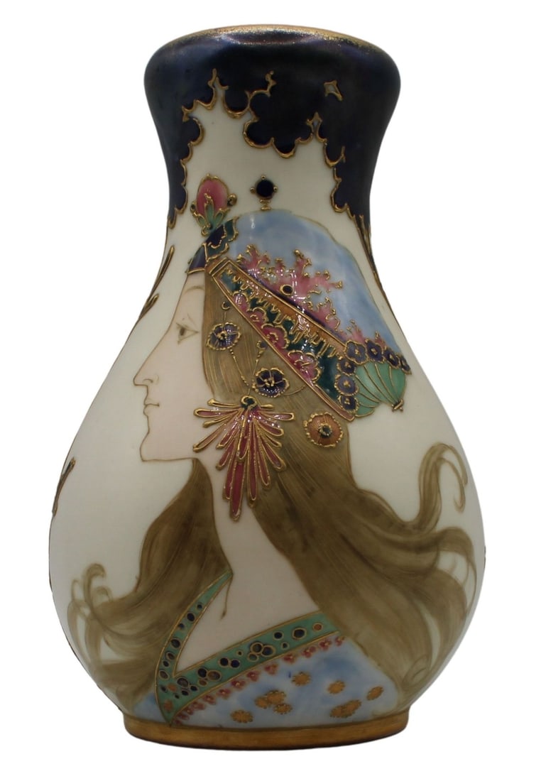 Antique Turn-Teplitz Princess Amphora Vase. (1 of 14)