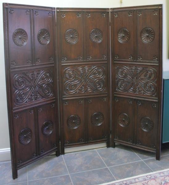 Antique 3 Panel Carved Oak Screen. (1 of 5)