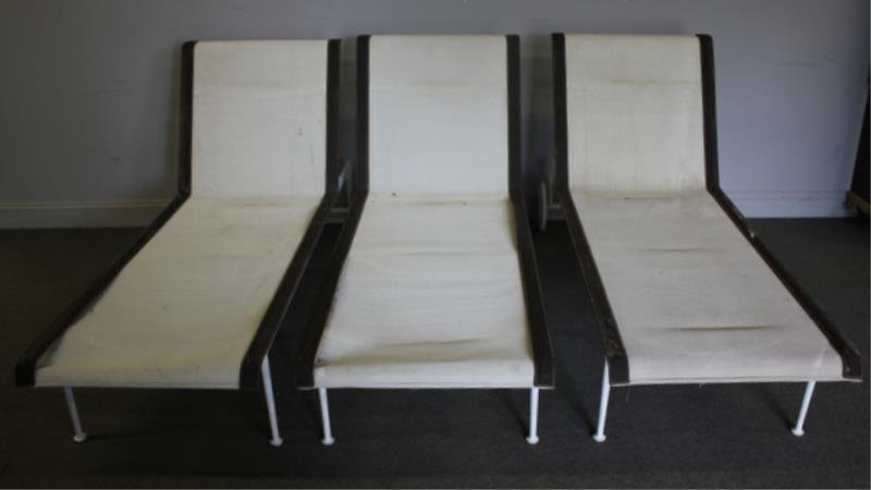 3 Midcentury Richard Scultz for Knoll Chaises: From a Larchmont, NY home. Condition: As is with losses. Cracks to leather.