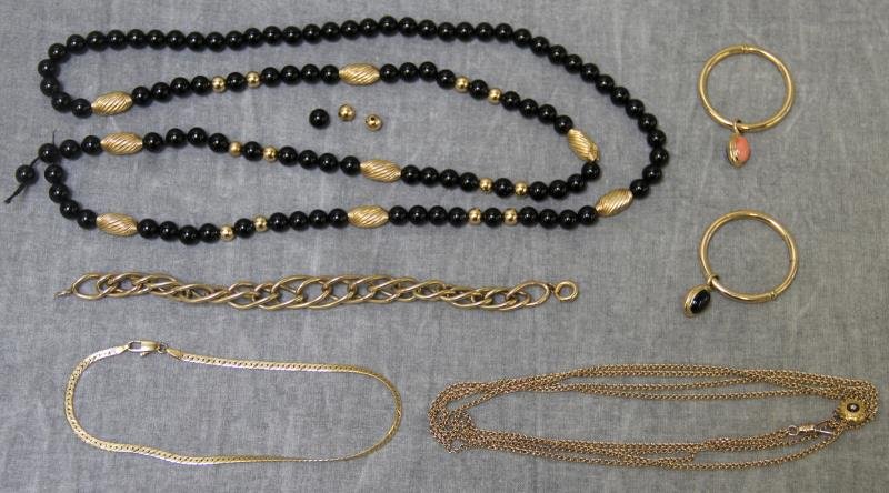 JEWELRY. Miscellaneous Gold Grouping.: Includes a pair of 14kt yellow gold hoops with coral and onyx cabochons; an 18kt yellow gold anklet; a 14kt yellow gold bracelet; a 14kt yellow gold double strand watch fob with slide; and an onyx and