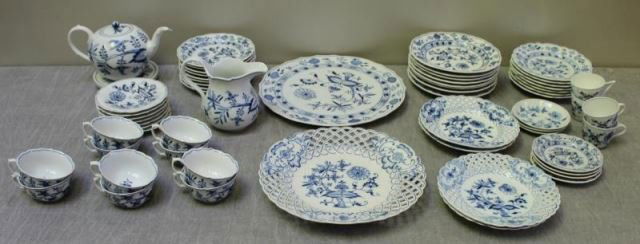 MEISSEN.Lot of Assorted Blue Onion Porcelain To (1 of 6)