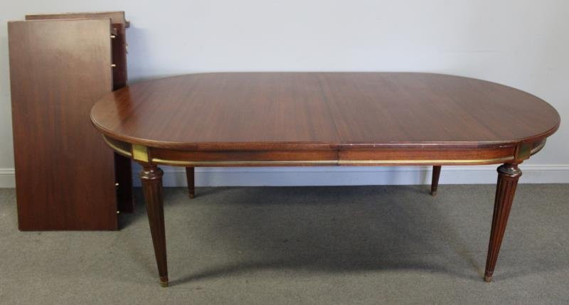Louis Philippe Fine Quality Style Dining Table. (1 of 3)