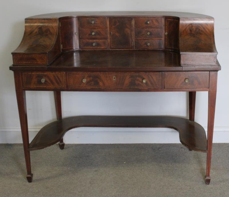 Custom Quality Mahogany Carlton House Desk. (1 of 5)