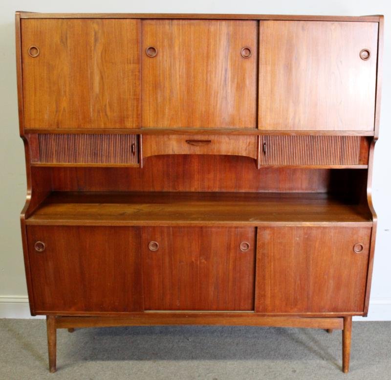 Danish Sideboard Cabinet and Hutch on Legs. (1 of 7)