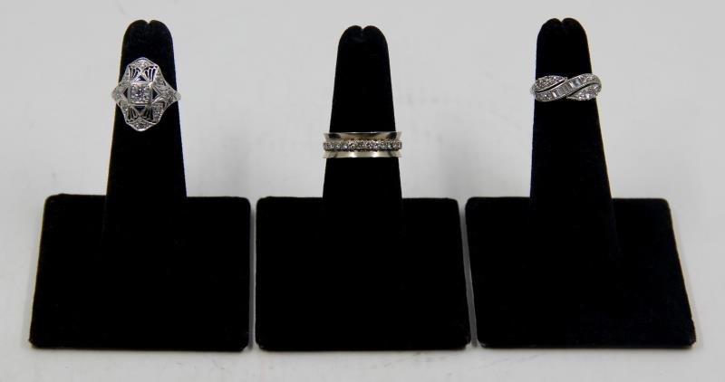 JEWELRY. 14kt and Diamond Ring Grouping. (1 of 5)