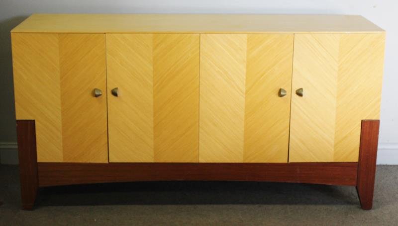Modern Dakota Jackson Sideboard Cabinet. (1 of 7)