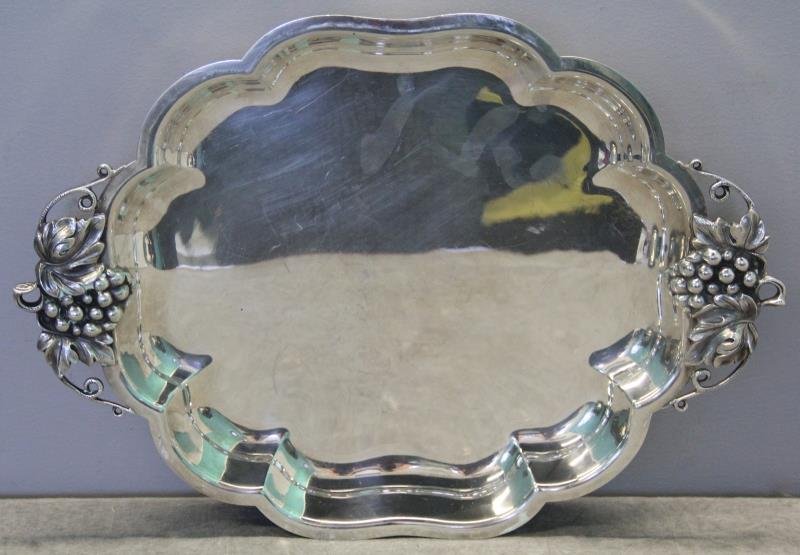 STERLING. Durham Silver Footed Tray. (1 of 6)