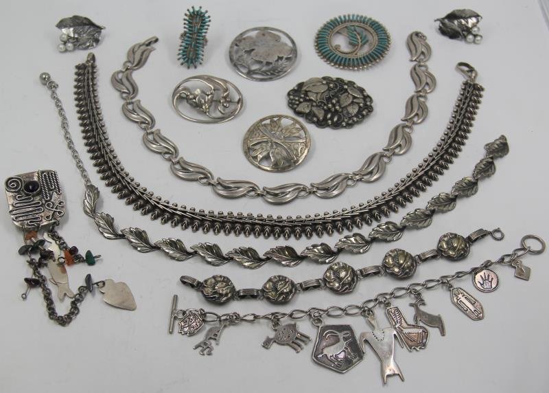 JEWELRY. Miscellaneous Sterling Jewelry Grouping. (1 of 10)