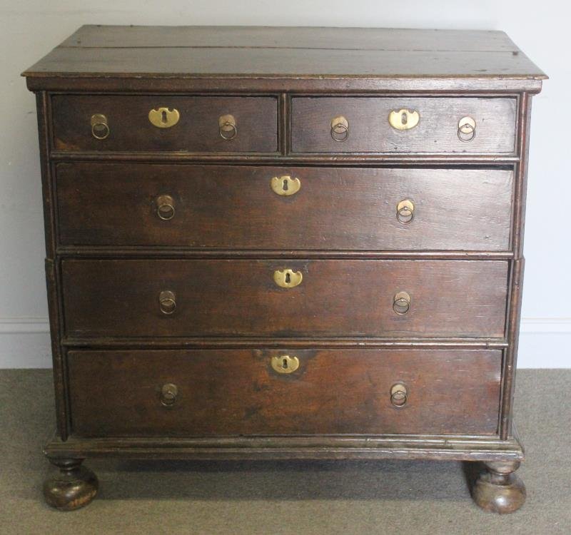 Antique Oak Chest Raised on Bun Feet. (1 of 6)