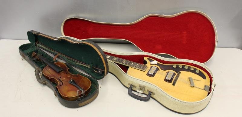 Vintage Harmony Electric Guitar and a Violin (1 of 8)