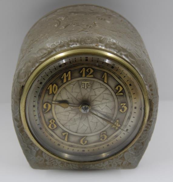 Art Deco Lalique Clock. (1 of 5)