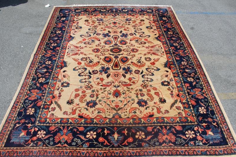 Finely Woven Handmade Roomsize Carpet . (1 of 6)