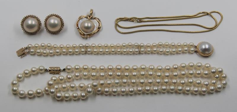 JEWELRY. Pearl Jewelry Grouping. (1 of 8)