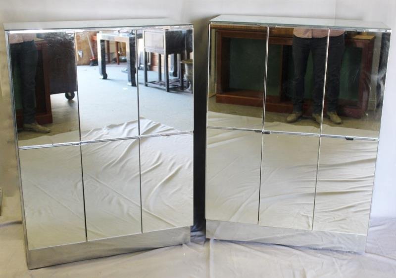 Vintage Pair of Mirrored Standing Cabinets. (1 of 5)